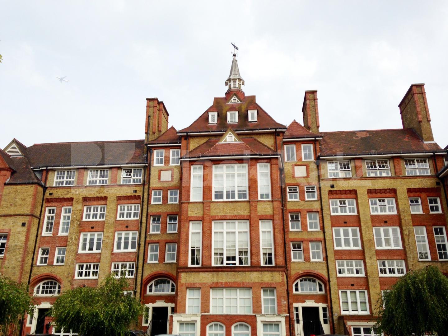 			3 Bedroom, 1 bath, 1 reception Flat			 Reed Place, Kenwyn Road, Clapham